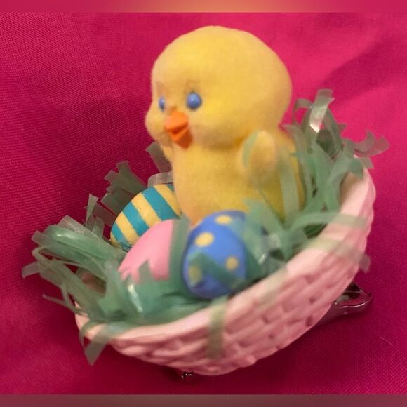 Easter Hallmark Keepsake Ornament 1993 Li’l Peeper Chick & Easter Eggs in Basket - Picture 4 of 9